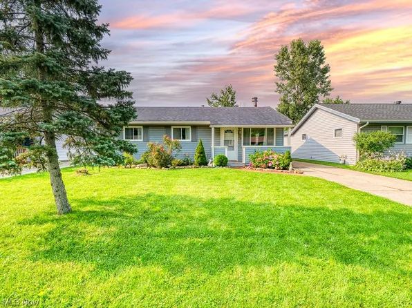 4268 Knickerbocker Rd, Sheffield Lake, OH 44054