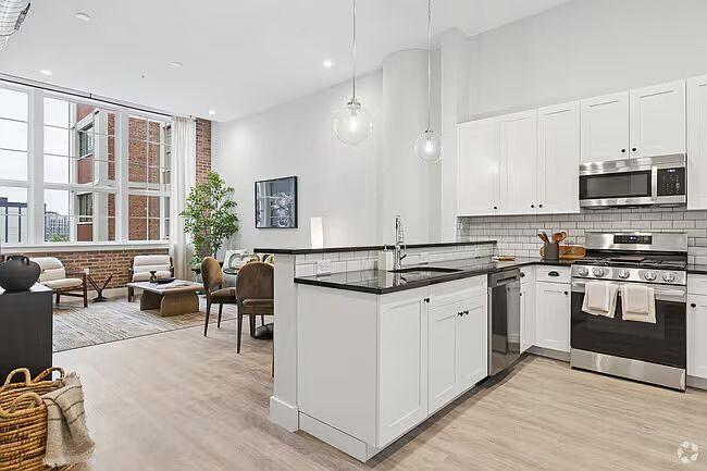 1st image of 290 Coles St #1444