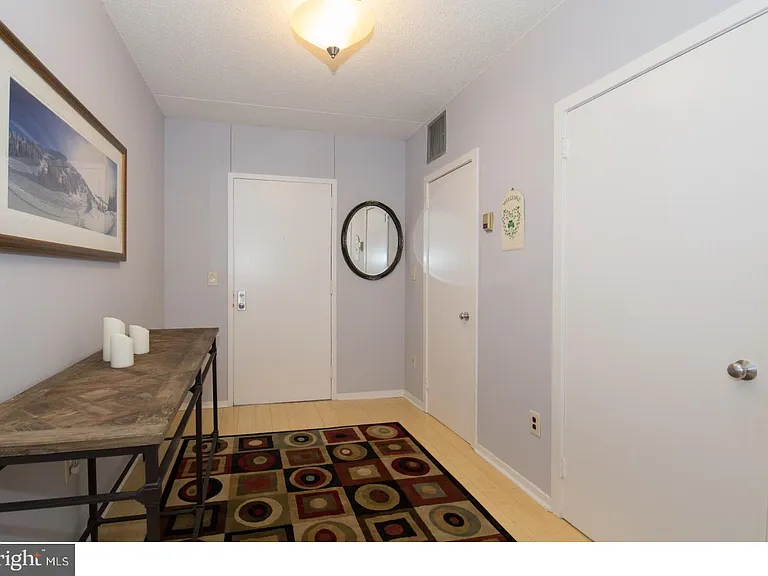 2301 Cherry St #3C — Photo 9