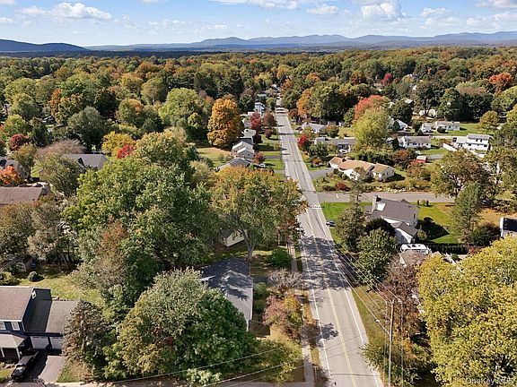 4th image of 16 Knollwood Road