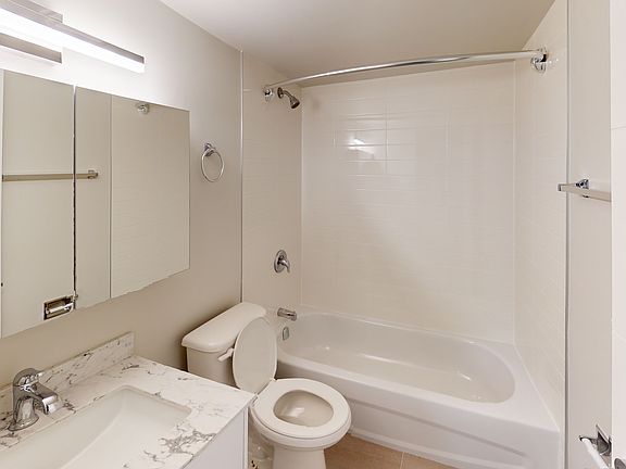 5th image of 8790 Cartier St #1B-1Ba-595Sqft
