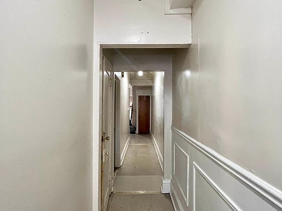 4th image of 5949 Pine St Floor 1