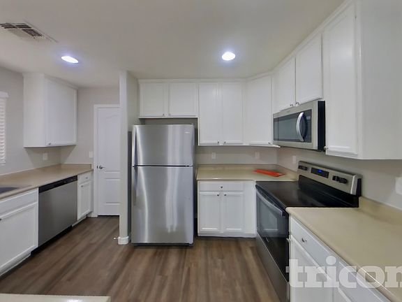 5th image of 12922 W Fleetwood Ln