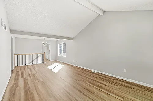20 NW Lakeview Blvd #B Photo 1