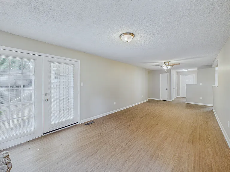 8210 Park Ave-23_06292026