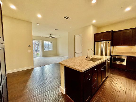 3rd image of 779 E Evelyn Ave