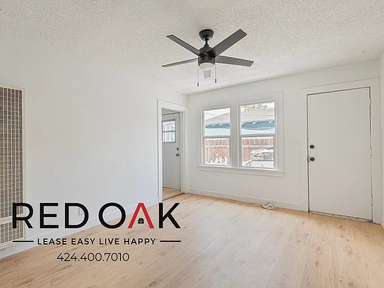1212 E 76th Pl #4 — Photo 1