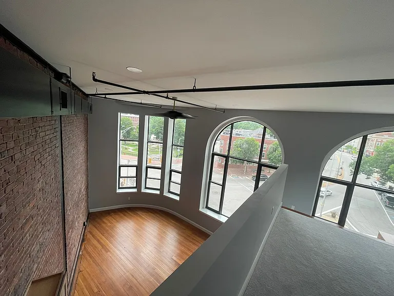 340 Central Ave — Photo 2