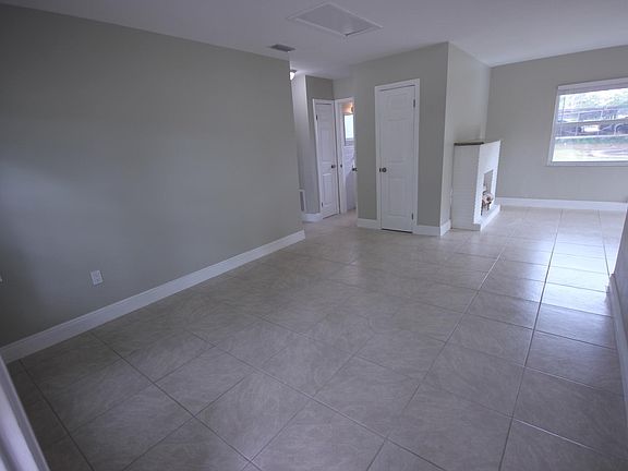 5th image of 1662 Daniels Dr