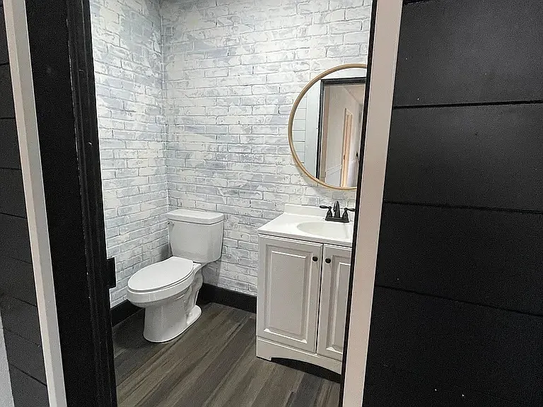 4 bed, 2.5 bath, 2200 sqft, $1,700 — Photo 3
