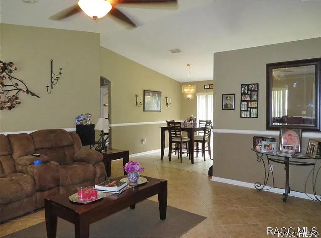 3 bed, 1145 sqft, $1,500 — Photo 2