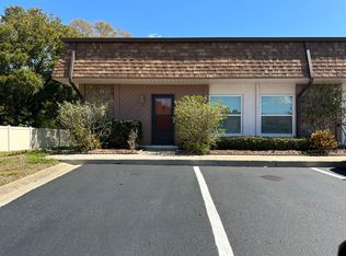 6111 Chesham Dr APT 4, New Port Richey, FL 34653