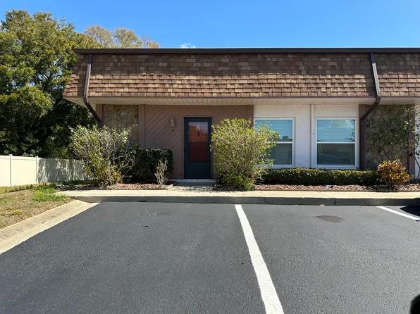 6111 Chesham Dr APT 4, New Port Richey, FL 34653