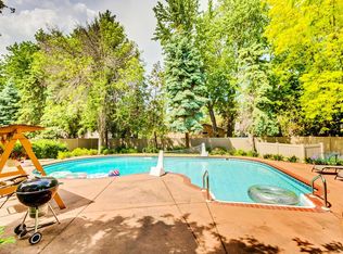 563 Elaine Ave, Shoreview, MN 55126