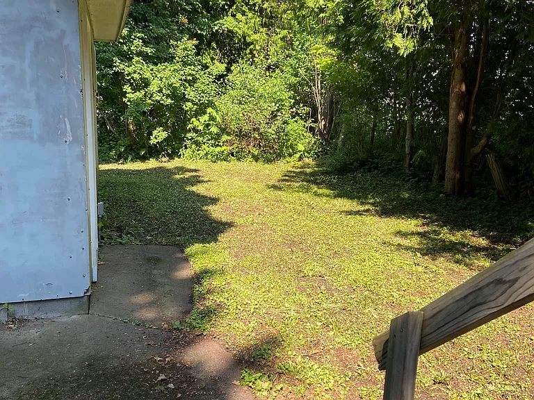 Vivian St — Photo 3