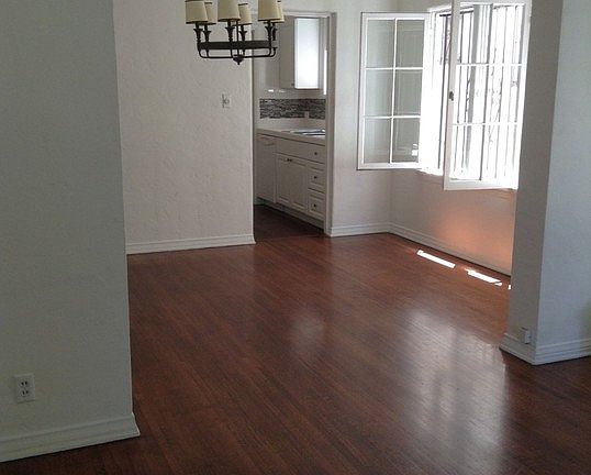 2nd image of 728 S Dunsmuir Ave