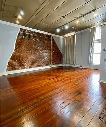 2nd image of 137 Carondelet St APT 400