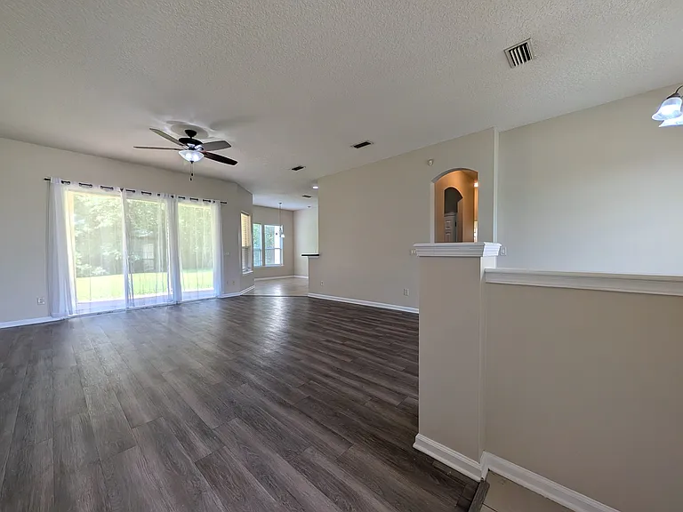 5190 Johnson Lake Ct — Photo 3
