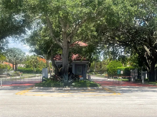 6605 NW 50th Street, Lauderhill, FL 33319