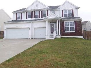 2140 Glacier Dr, Papillion, NE 68046