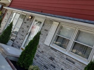 637 6th St, Carlstadt, NJ 07072