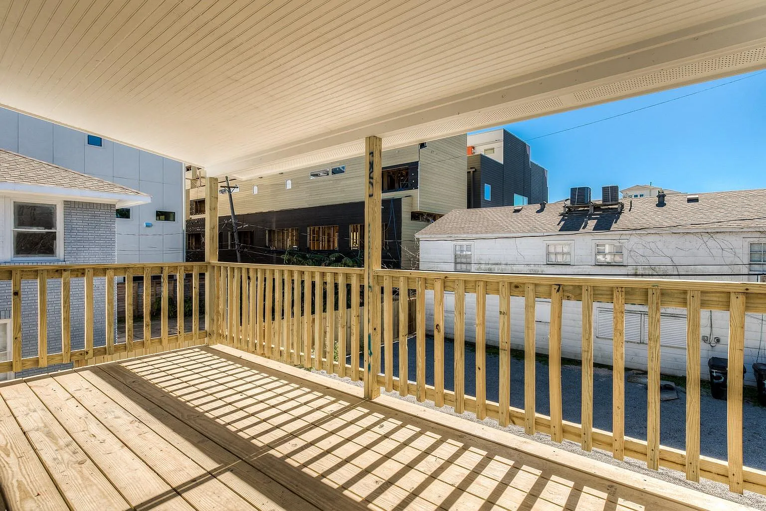 2 bed, 1.0 bath, 1120 sqft, $2,250 — Photo 4
