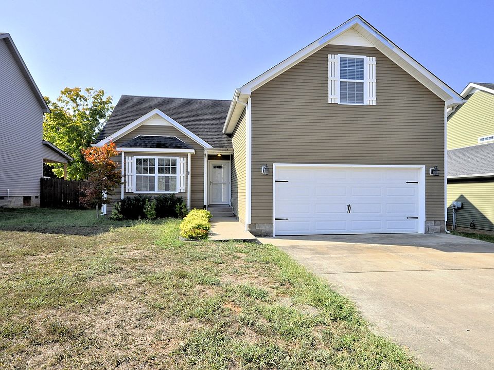 1st image of 404 Leslie Wood Dr