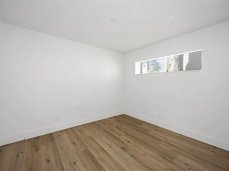 2218 Hazard St #4 — Photo 15