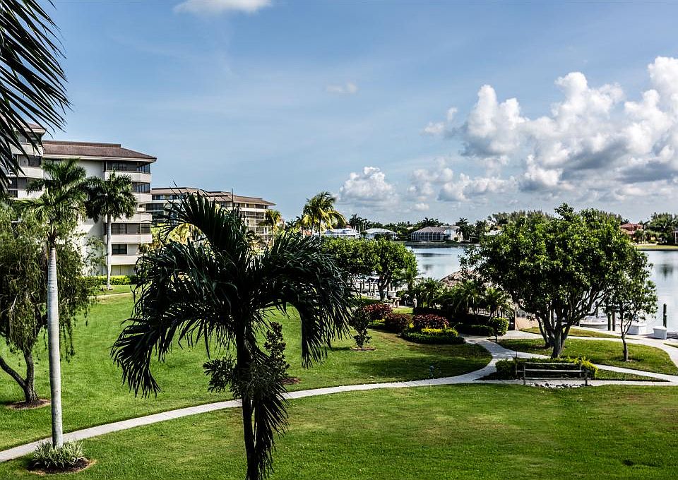 1st image of 651 Seaview Ct APT B304