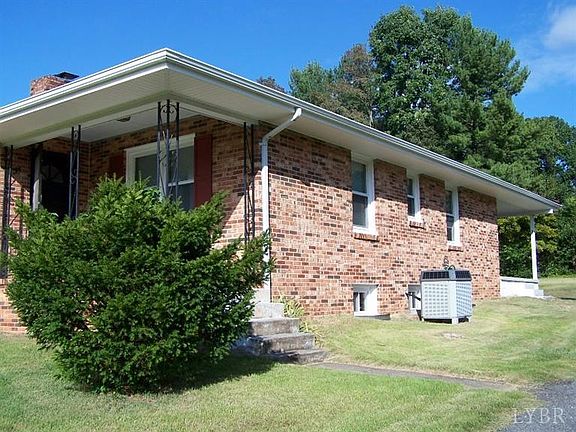 2nd image of 1026 Lakeview Dr