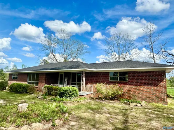 715 County Road 99, Fort Payne, AL 35967