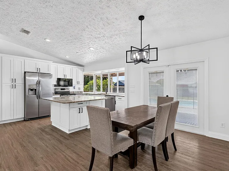 756 SW Ancona Rd — Photo 11
