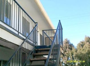 305 Rhode Island St SE, Albuquerque, NM 87108