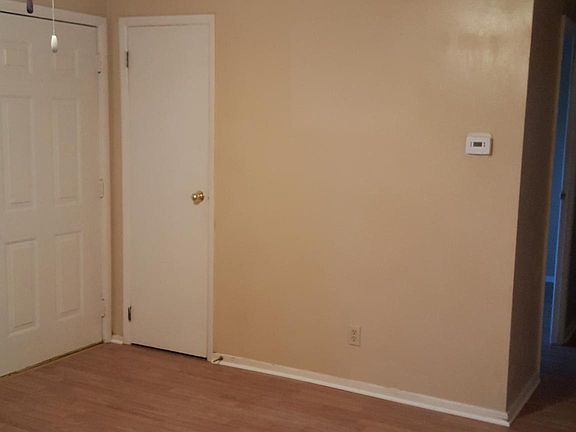 4th image of 2134 Belmont Dr