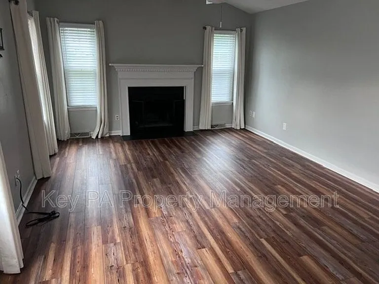803 Bradford Ter — Photo 21