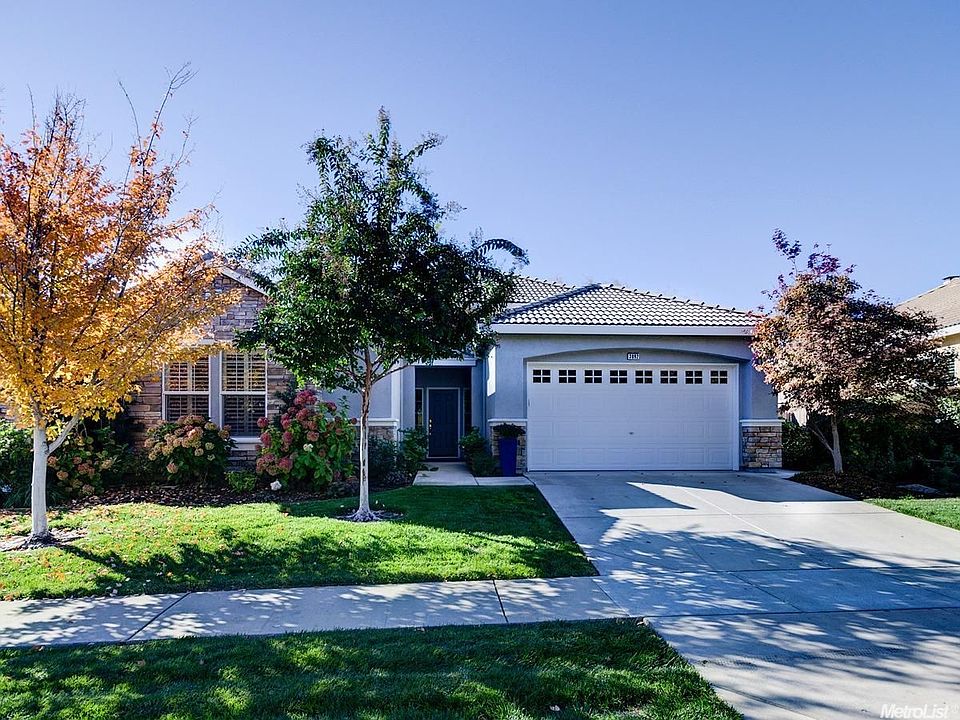 1st image of 3092 Four Seasons Dr