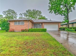 8316 Foxwood Ln, Dallas, TX 75217