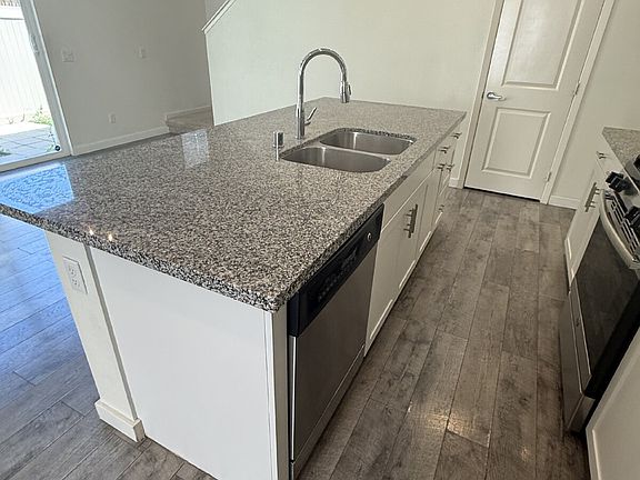 4th image of 35804 Neala Ln