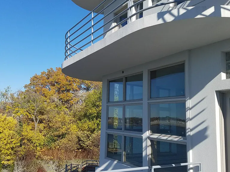 multiple balconies facing ocean