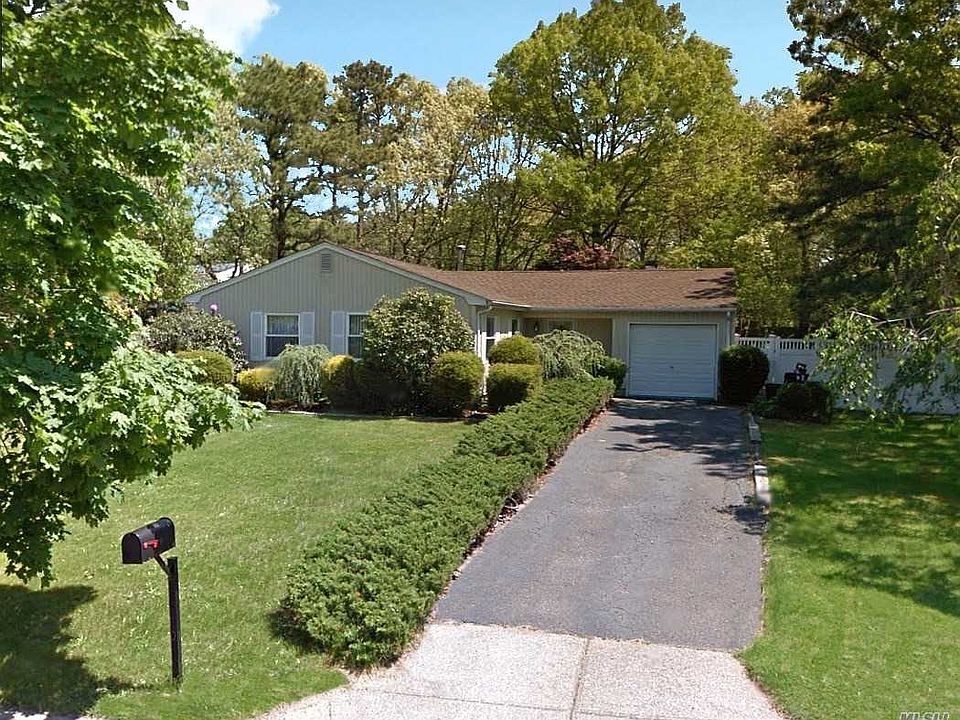 1st image of 37 Felway Dr