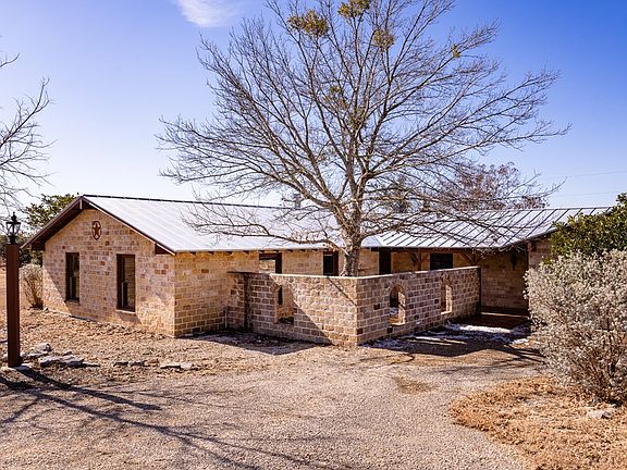 4th image of 241 Deer Park Ln