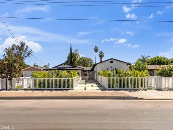 22714 Schoolcraft St, West Hills, CA 91307