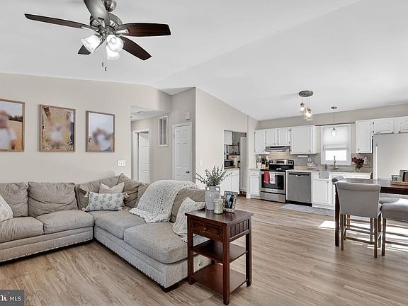 2nd image of 245 Laurel Dr