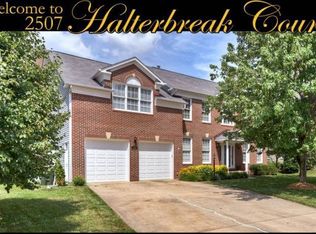 2507 Halterbreak Ct, Herndon, VA 20171