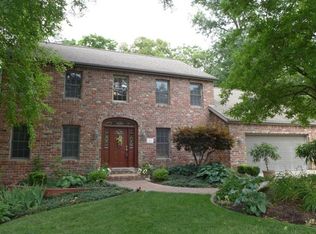 357 E Eller Dr, East Peoria, IL 61611