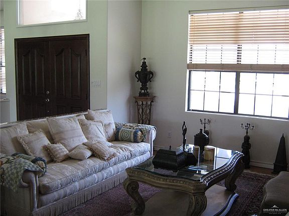 2nd image of 1777 Northgate Ln