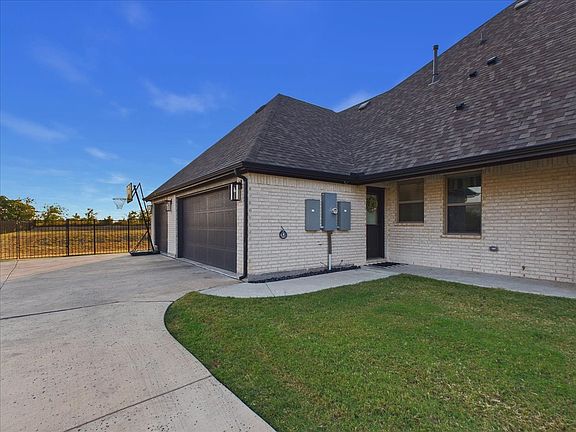 5th image of 180 Settlement Ln