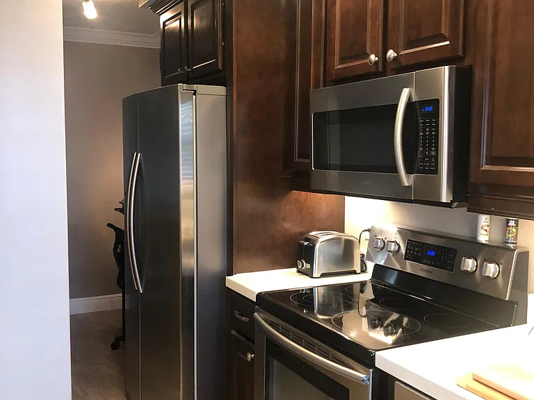 9 N Birch Rd #202 — Photo 3