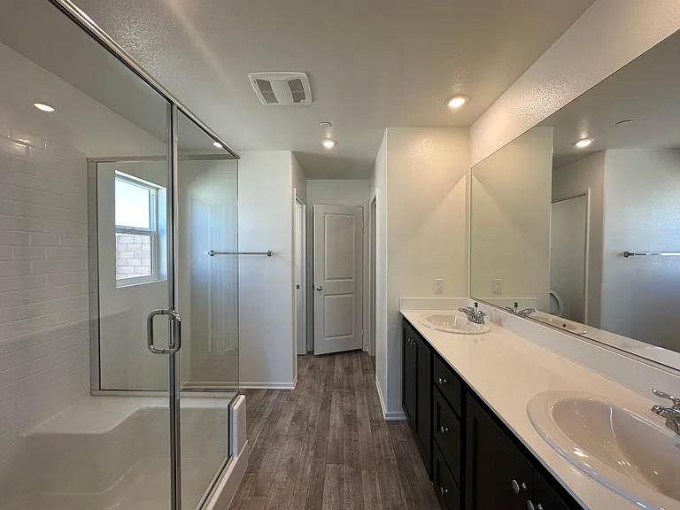Master bath double sink