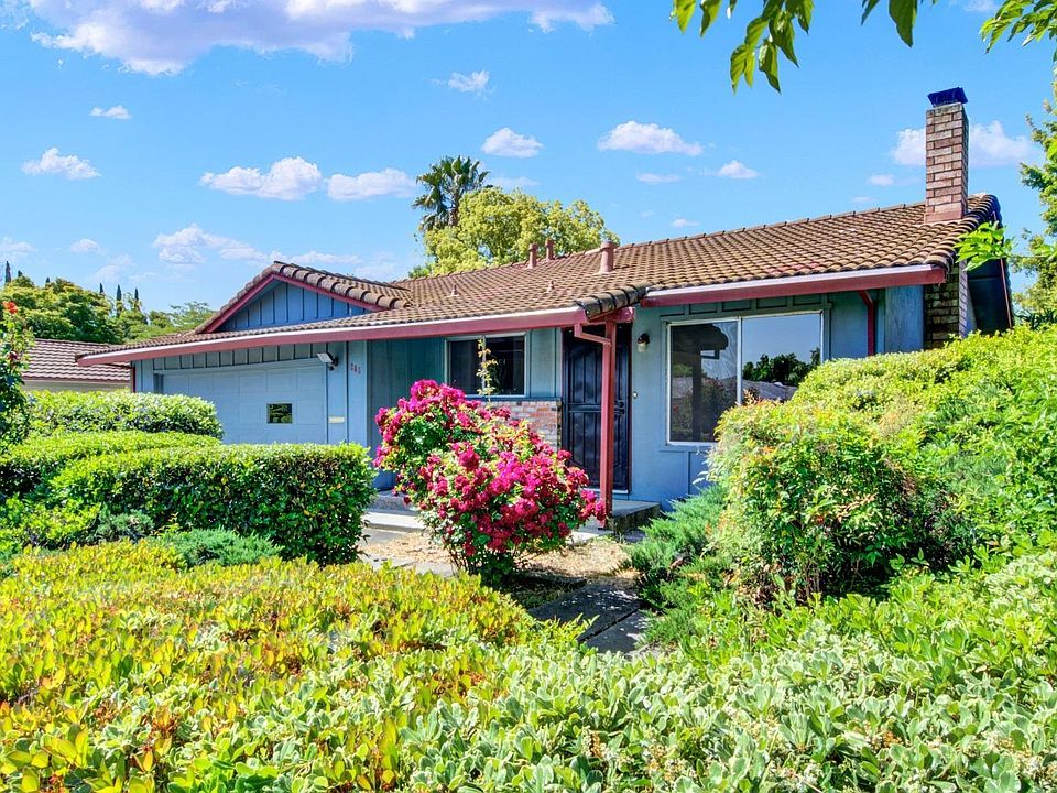 1st image of 265 Holly Drive